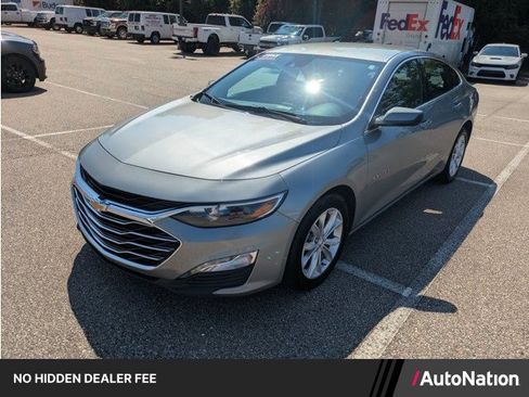 Used 2025 Chevrolet Malibu LT FWD image 1