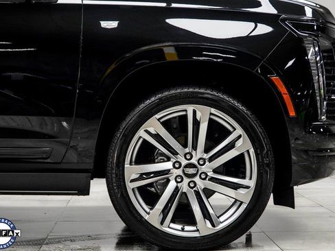 Used 2026 Cadillac Escalade Platinum Sport AWD/4WD image 9