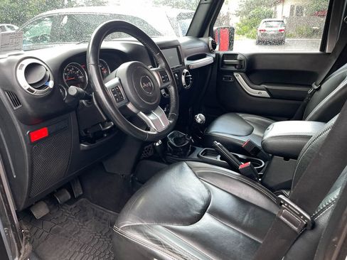 Used 2016 Jeep Wrangler Unlimited Rubicon AWD/4WD image 21