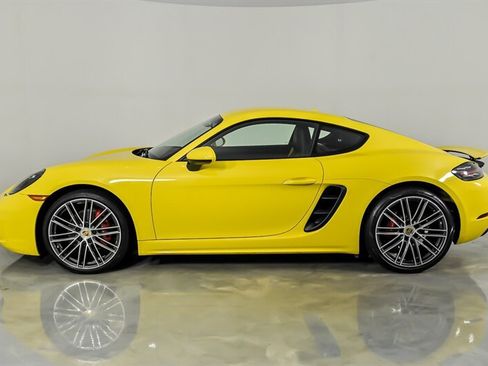 Used 2021 Porsche 718 Cayman S RWD image 7