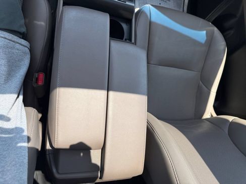 Used 2022 Lexus GX 460 Premium w/ Premium Package AWD/4WD image 24