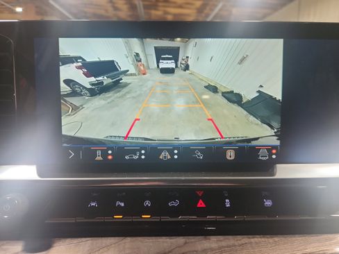 New 2026 Chevrolet Silverado 1500 LTZ w/ LTZ Premium Package image 19