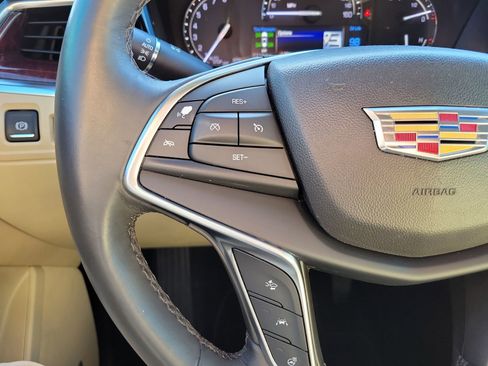 Used 2018 Cadillac XT5 Luxury w/ Driver Awareness Package FWD image 30