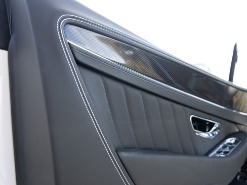 Used 2024 Bentley Continental GT image 24