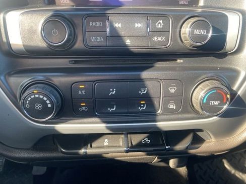 Used 2014 GMC Sierra 1500 SLE image 17