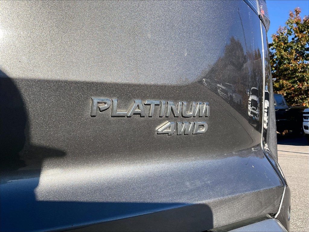 Used 2022 Nissan Pathfinder Platinum w/ Cargo Package AWD/4WD image 29