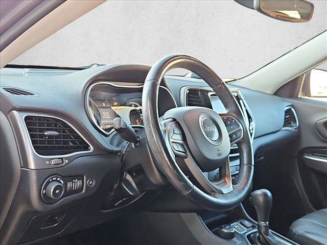 Used 2019 Jeep Cherokee Limited w/ Luxury Group AWD/4WD image 9