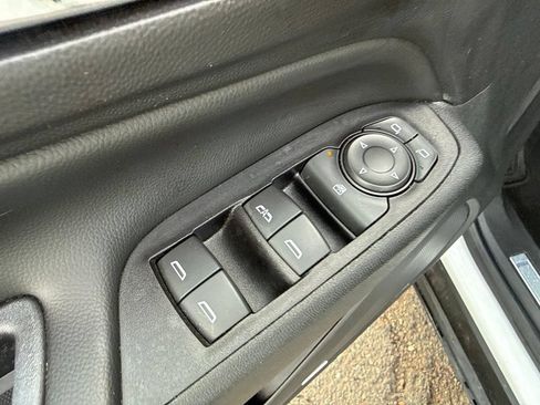 Used 2018 Chevrolet Equinox Premier AWD/4WD image 23