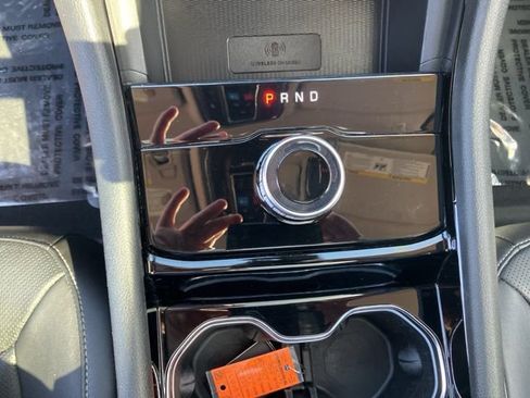 Used 2023 Jeep Grand Cherokee Limited w/ Luxury Tech Group II RWD image 19
