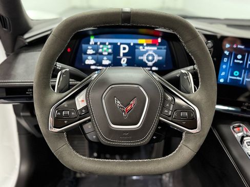 Used 2024 Chevrolet Corvette Stingray Premium Cpe w/ Stealth Interior Trim Package image 17