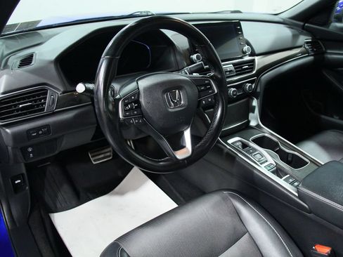 Used 2018 Honda Accord Sport image 16