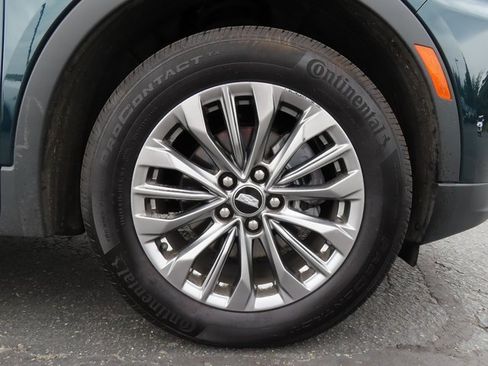 Used 2024 Cadillac XT4 Premium Luxury w/ Cold Weather Package image 10