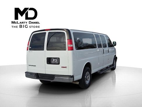 Used 2017 GMC Savana 3500 LT w/ LT Preferred Equipment Group image 5