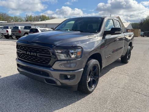 Used 2022 RAM 1500 Big Horn AWD/4WD image 3