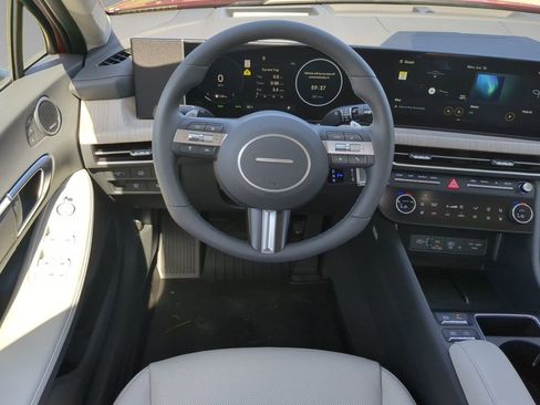 New 2025 Hyundai Sonata Limited image 16