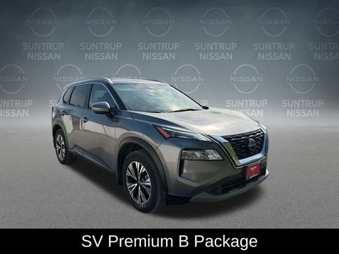 Used 2023 Nissan Rogue SV w/ SV Premium B Package FWD image 10