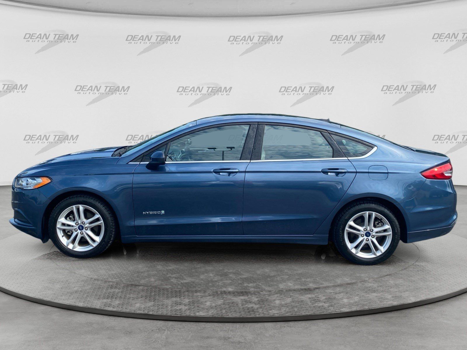 Used 2018 Ford Fusion S FWD image 5