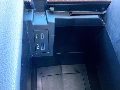 Used 2024 Toyota Sienna XLE image 16