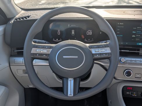 New 2026 Hyundai Kona SE image 11