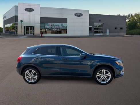 Used 2019 Mercedes-Benz GLA 250 4MATIC image 9