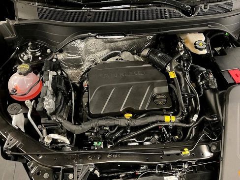 New 2026 Chevrolet Trax RS w/ Sunroof Package FWD image 7