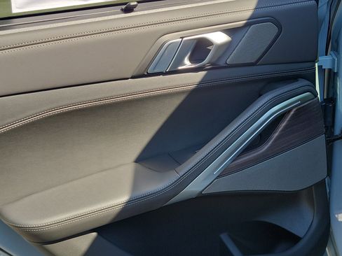 New 2026 BMW X6 xDrive40i w/ Executive Package image 11