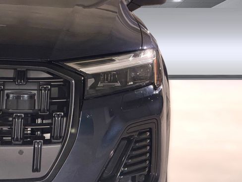 New 2026 Audi Q7 Premium image 11