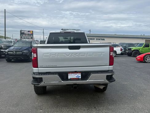 Used 2021 Chevrolet Silverado 2500 LT w/ Convenience Package AWD/4WD image 4