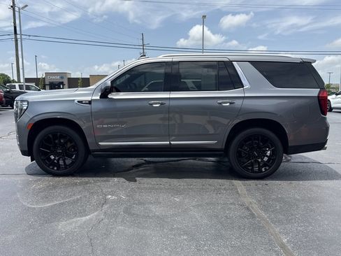 Used 2022 GMC Yukon Denali AWD/4WD image 14