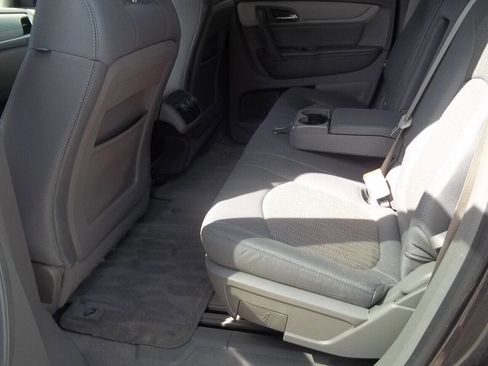 Used 2015 Chevrolet Traverse LT w/ Style and Technology Package image 6