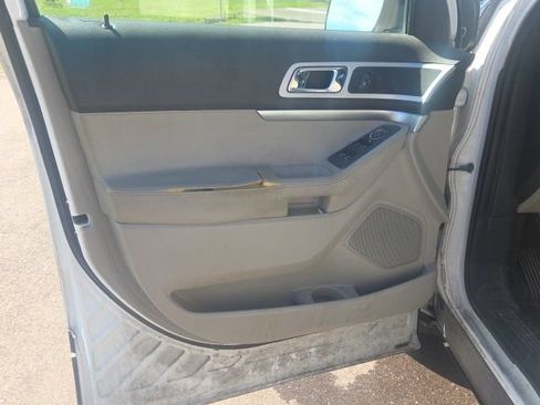 Used 2012 Ford Explorer XLT FWD image 21