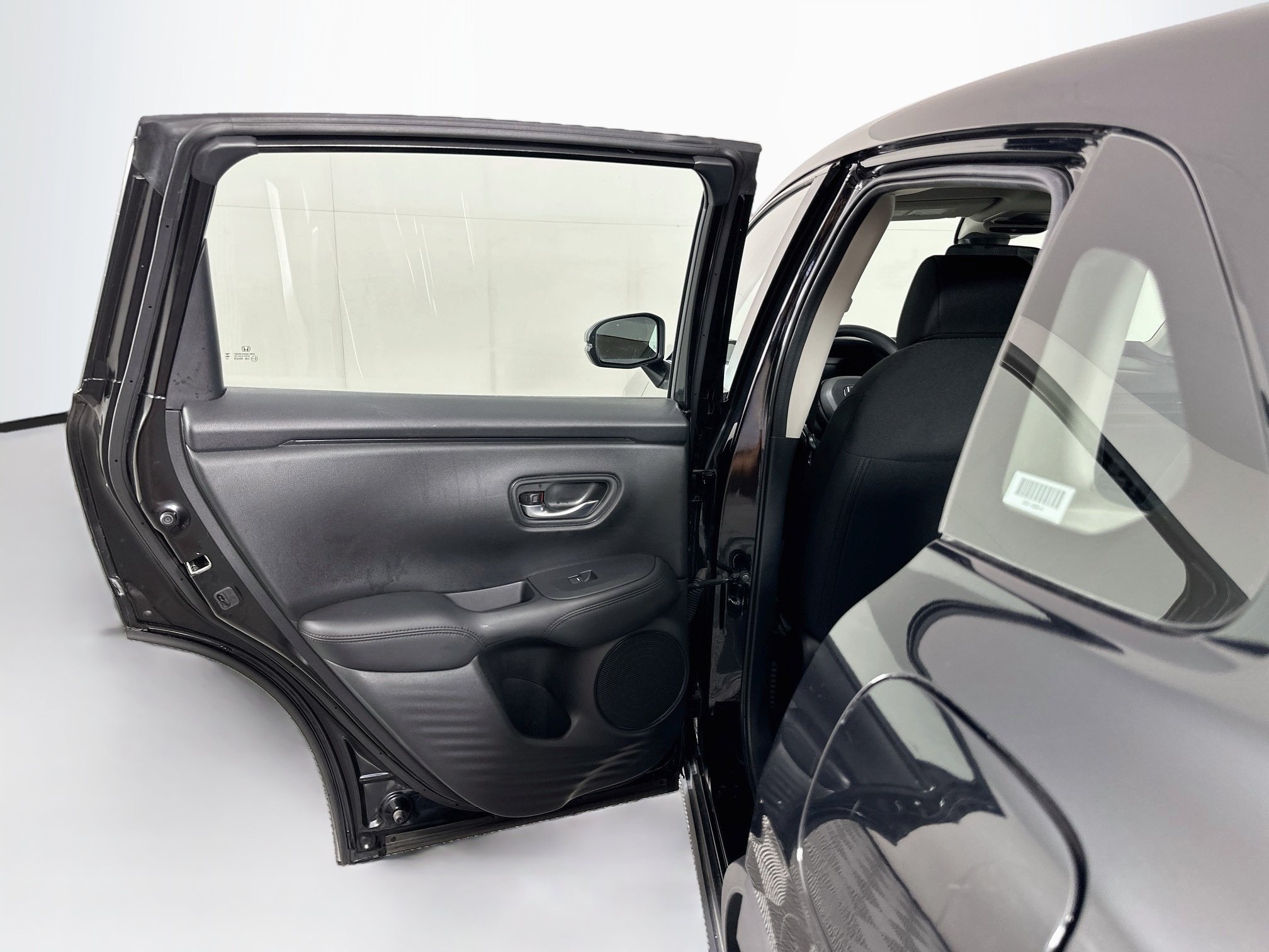 Used 2025 Honda HR-V LX image 24