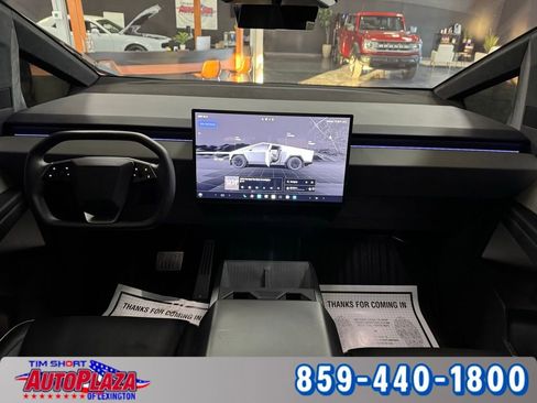 Used 2024 Tesla Cybertruck AWD Crew Cab image 31