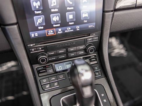 Used 2017 Porsche 911 Turbo S image 30