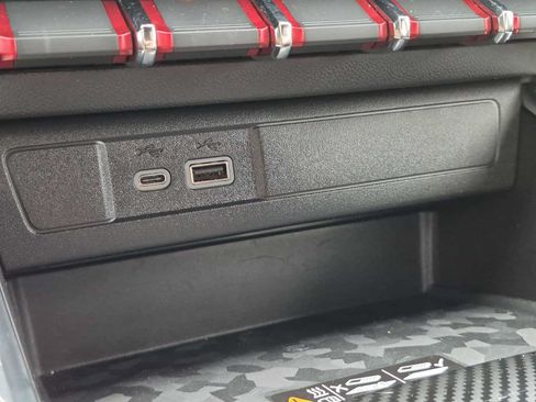 Used 2024 GMC Canyon AT4X AWD/4WD image 33