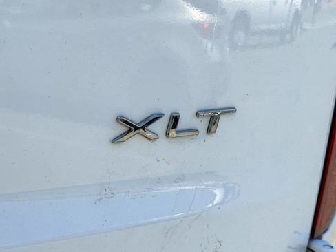 Used 2019 Ford Transit Connect XLT FWD image 18