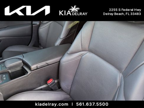 Used 2022 Lexus ES 300h image 11