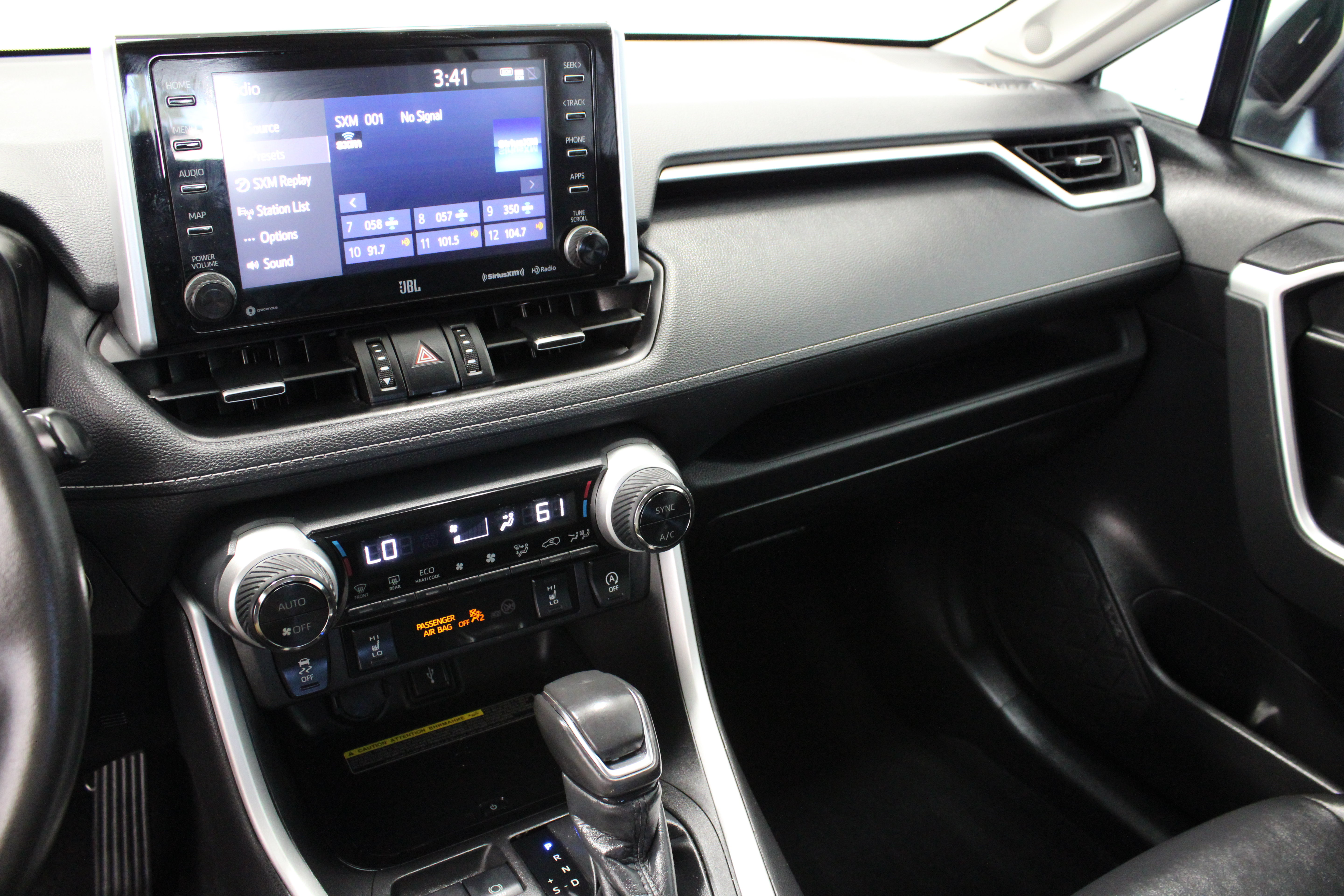 Used 2021 Toyota RAV4 XLE Premium FWD image 16