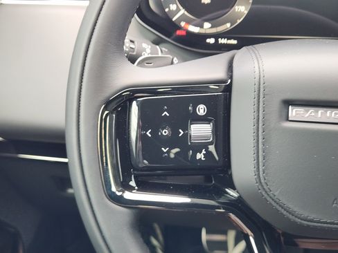 New 2025 Land Rover Range Rover Sport Dynamic SE image 27