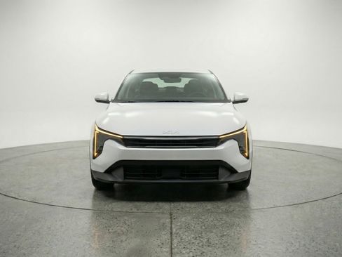 Used 2025 Kia K4 LXS image 2