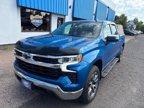 Used 2023 Chevrolet Silverado 1500 LT w/ Protection Package AWD/4WD image 2