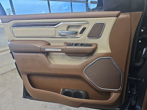 Used 2019 RAM 1500 Laramie image 25