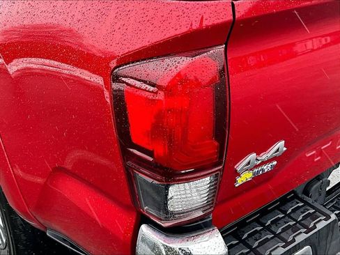Used 2023 Toyota Tacoma SR5 AWD/4WD image 34