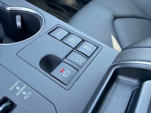 New 2026 Toyota Highlander XLE AWD/4WD image 28