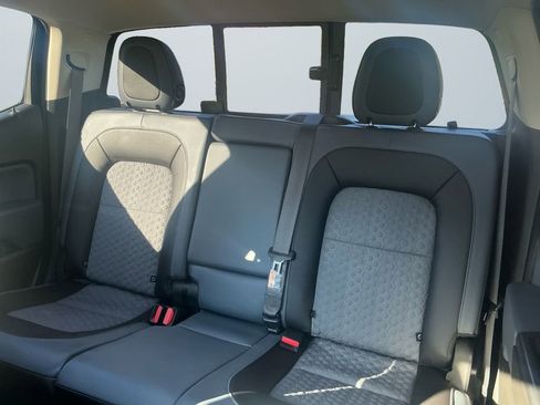 Used 2022 Chevrolet Colorado Z71 image 14