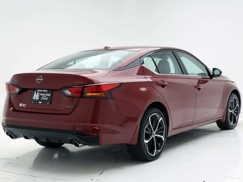 Used 2025 Nissan Altima 2.5 SR image 9