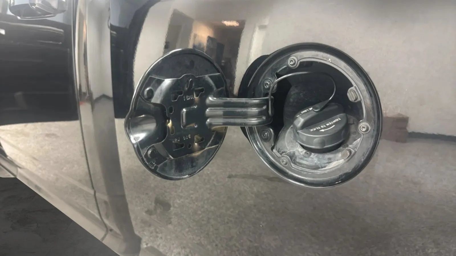 Used 2014 RAM 1500 Sport w/ Convenience Group AWD/4WD image 33