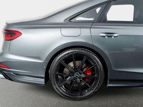 Used 2022 Audi S8 w/ S8 Executive Package image 11