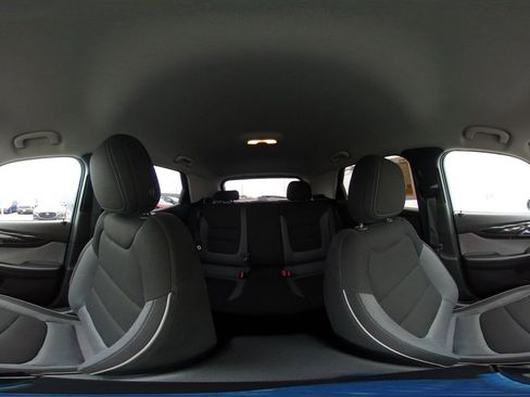 Used 2025 Chevrolet TrailBlazer LT image 40