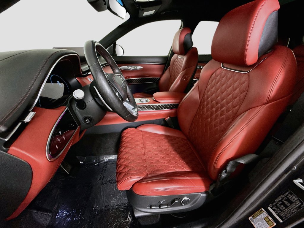 Used 2024 Genesis GV70 3.5T Sport w/ Sport Prestige Package AWD/4WD image 21